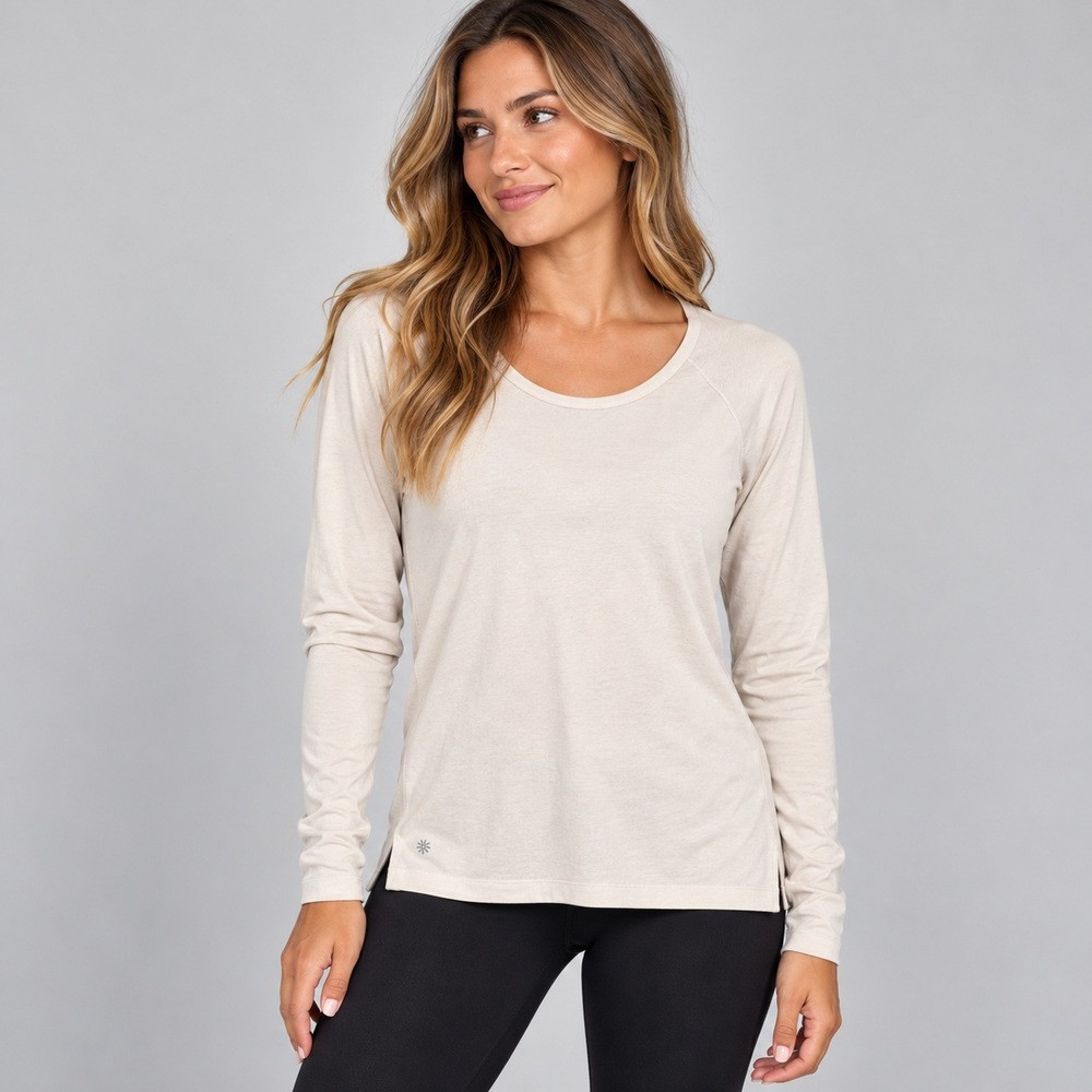 Athleta Womens Gray Seamless Long Sleeve Performance Top Thumbholes S 530968-01
